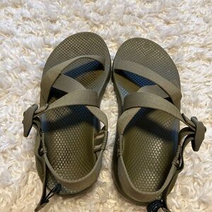 Men’s Olive Chacos